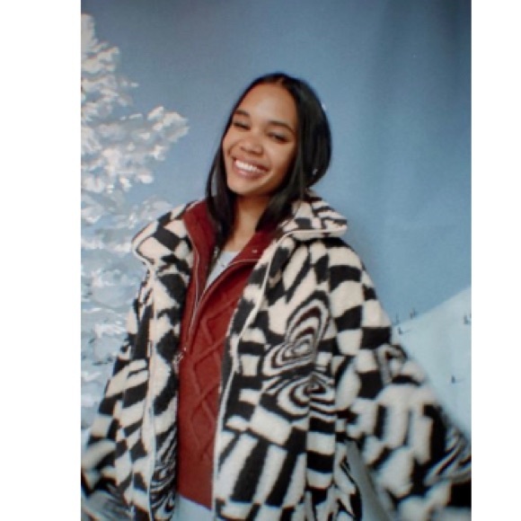 Urban Outfitters Black and White Teddy Jacket - Picture 12 of 16